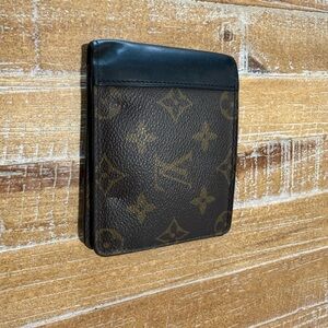 Louis Vuitton Black and Brown Wallet